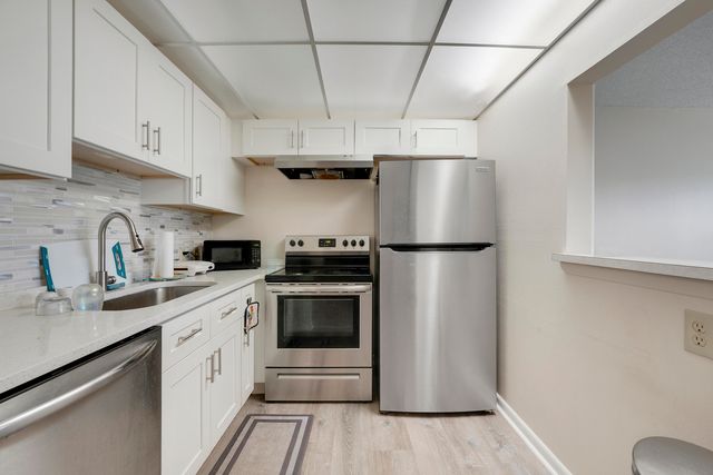 1011, 290 , 16 , 146 Exeter, Dorset , Mansfield , Mansfield, Boca Raton, FL 33434