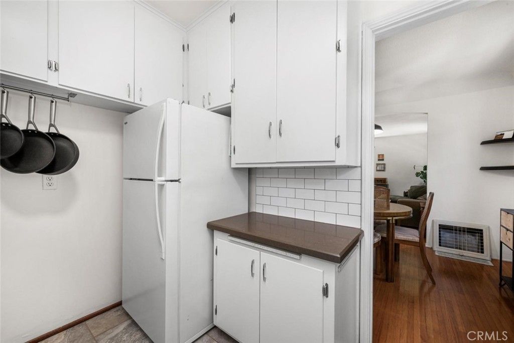 Image 11 of property listing at 235 Termino 4, Long Beach, CA 90803