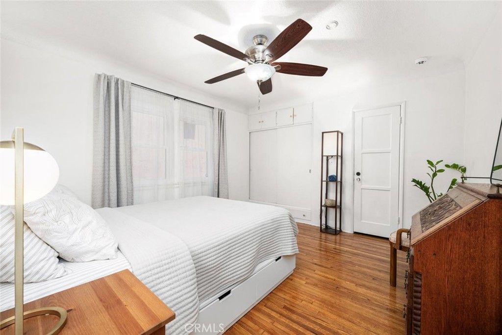 Image 15 of property listing at 235 Termino 4, Long Beach, CA 90803