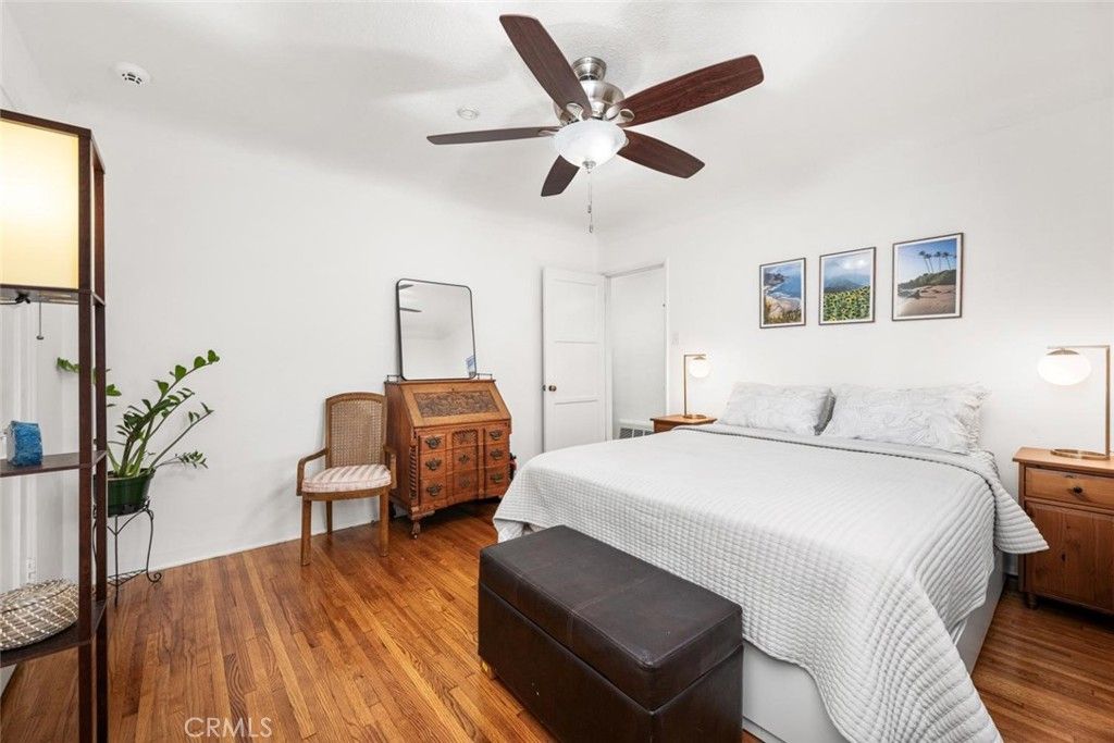 Image 17 of property listing at 235 Termino 4, Long Beach, CA 90803
