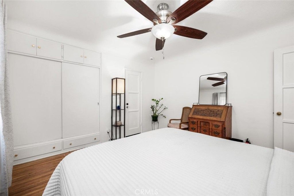 Image 18 of property listing at 235 Termino 4, Long Beach, CA 90803