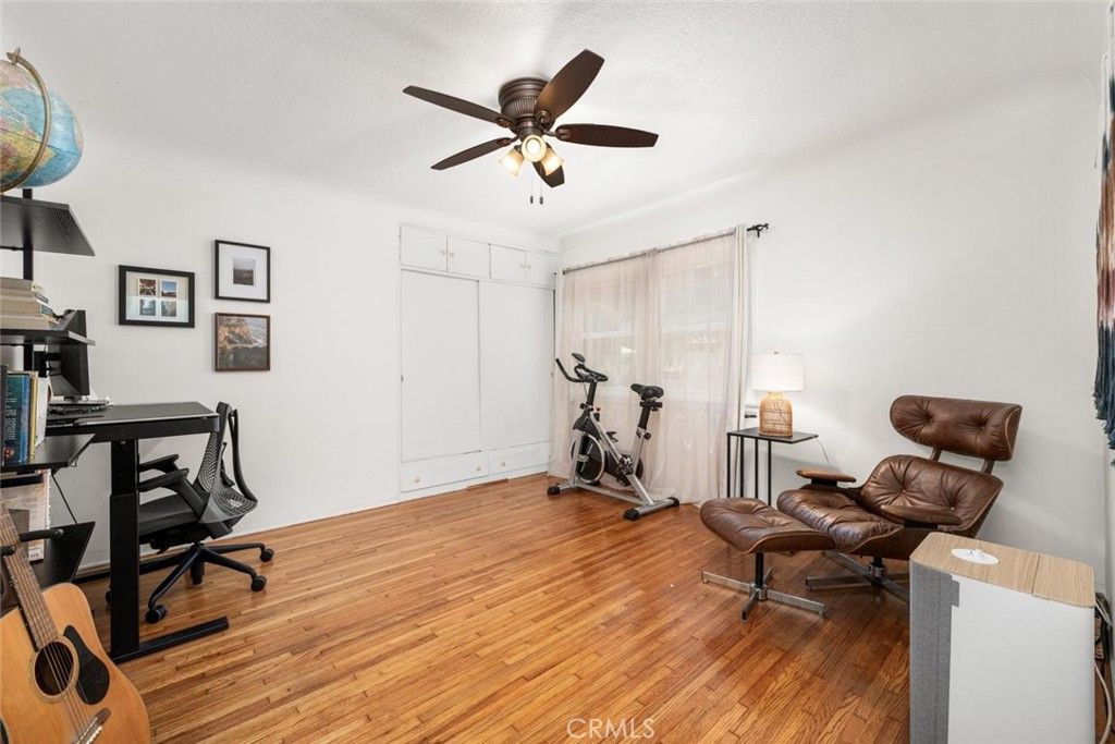 Image 19 of property listing at 235 Termino 4, Long Beach, CA 90803