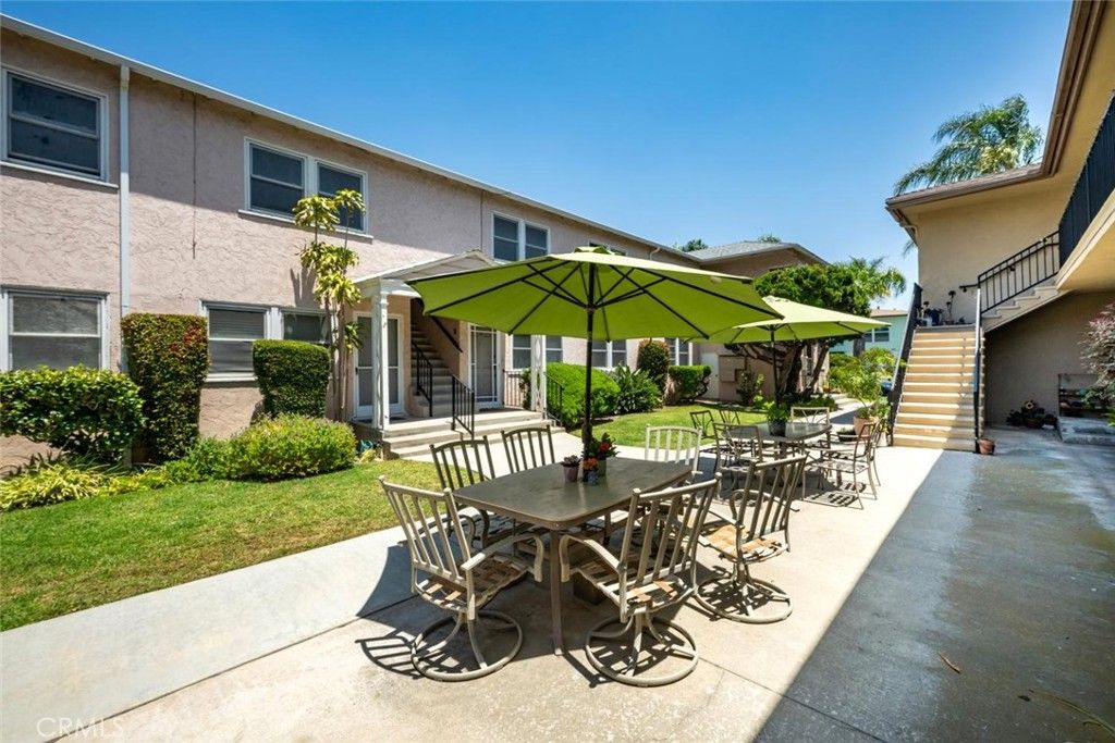 Image 27 of property listing at 235 Termino 4, Long Beach, CA 90803