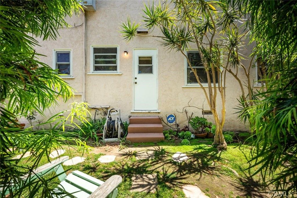 Image 35 of property listing at 235 Termino 4, Long Beach, CA 90803