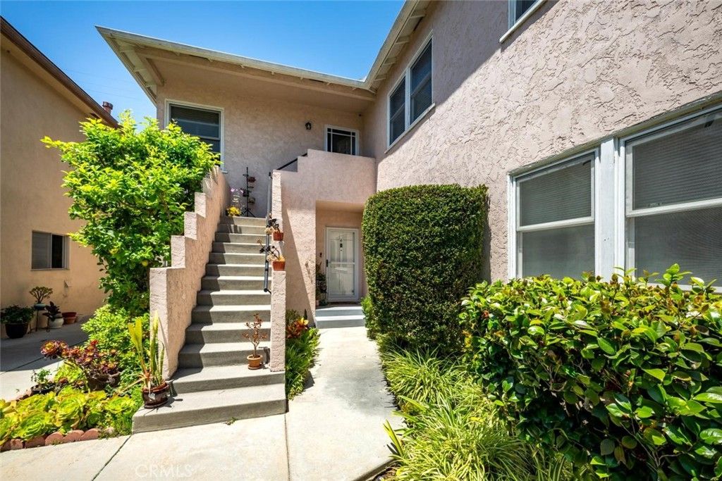 Image 37 of property listing at 235 Termino 4, Long Beach, CA 90803