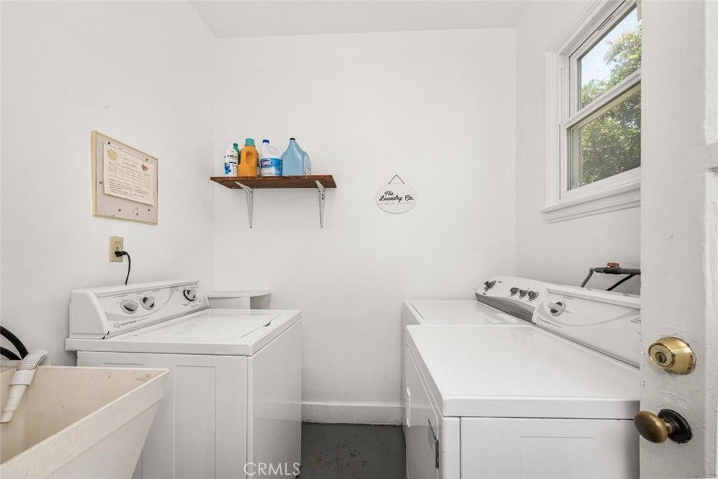 Image 43 of property listing at 235 Termino 4, Long Beach, CA 90803