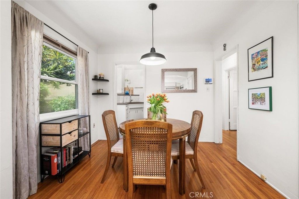 Image 5 of property listing at 235 Termino 4, Long Beach, CA 90803
