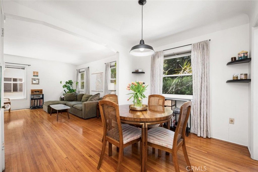Image 6 of property listing at 235 Termino 4, Long Beach, CA 90803