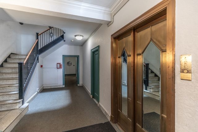 48 Strathmore Rd 26, Boston, MA 02135