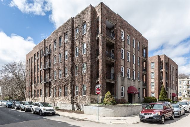 48 Strathmore Rd 26, Boston, MA 02135