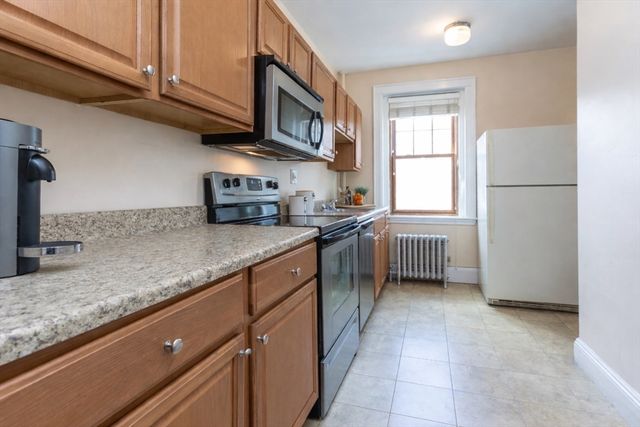 48 Strathmore Rd 26, Boston, MA 02135
