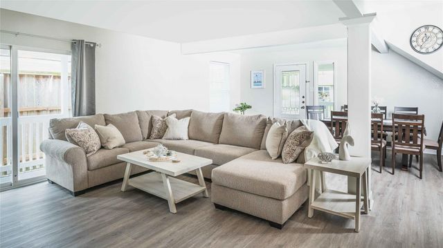 3314 Kleinmann Avenue, Galveston, TX 77551