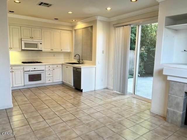 4577 Calle Argolla, Camarillo, CA 93012