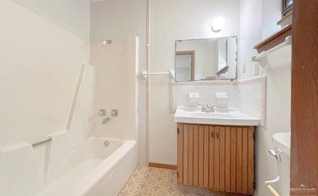 218 E Colorado Street E, Rio Hondo, TX 78583