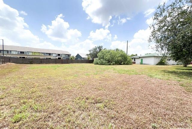 218 E Colorado Street E, Rio Hondo, TX 78583