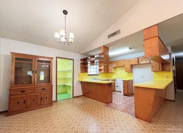 218 E Colorado Street E, Rio Hondo, TX 78583