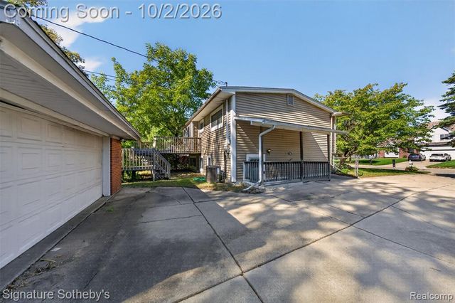 29215 Bretton Street, Livonia, MI 48152