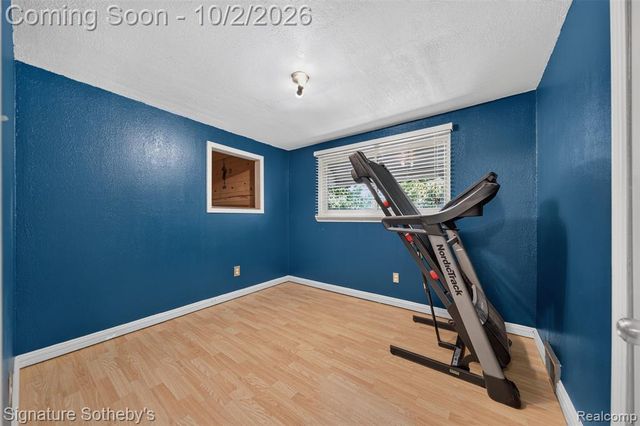 29215 Bretton Street, Livonia, MI 48152