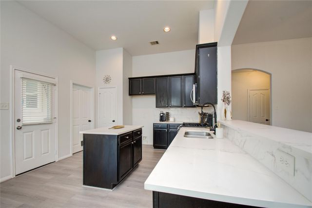 17603 Memorial Falls, Tomball, TX 77375