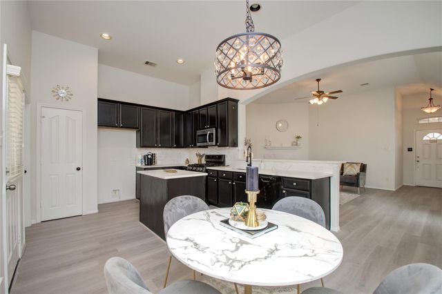 17603 Memorial Falls, Tomball, TX 77375