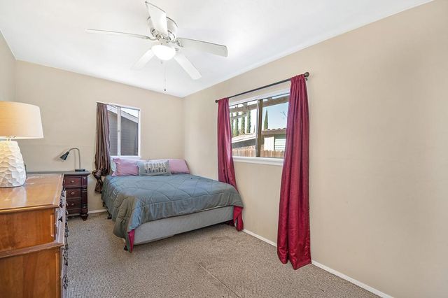 1195 Grand Ave, Olivehurst, CA 95961