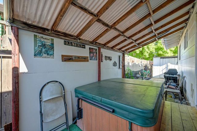 1195 Grand Ave, Olivehurst, CA 95961