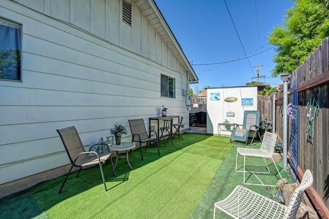 1195 Grand Ave, Olivehurst, CA 95961