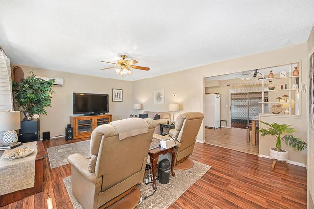 1195 Grand Ave, Olivehurst, CA 95961