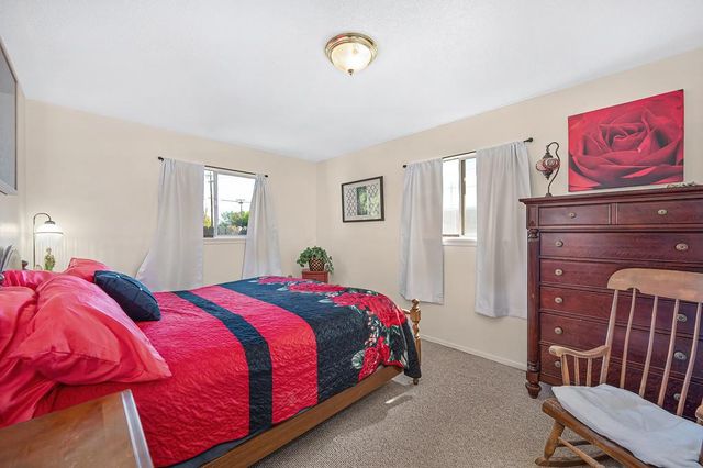 1195 Grand Ave, Olivehurst, CA 95961