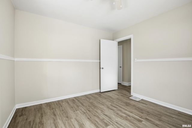 2639 WHITEWOOD Avenue, Davenport, IA 52802