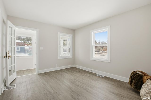 2639 WHITEWOOD Avenue, Davenport, IA 52802