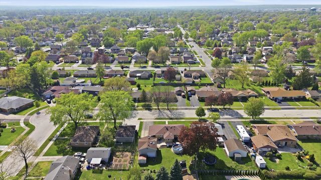 10817 S MASON Avenue, Chicago Ridge, IL 60415