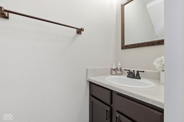 7435 Bluebird Court, Indianapolis, IN 46254