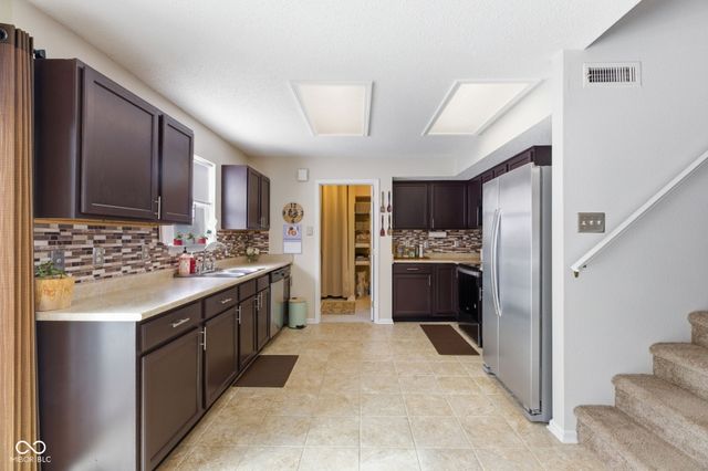 7435 Bluebird Court, Indianapolis, IN 46254