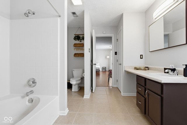 7435 Bluebird Court, Indianapolis, IN 46254