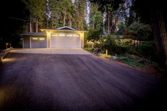 11772 Marjon Dr, Nevada City, CA 95959