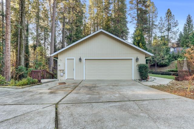 364 Gracie Rd, Nevada City, CA 95959