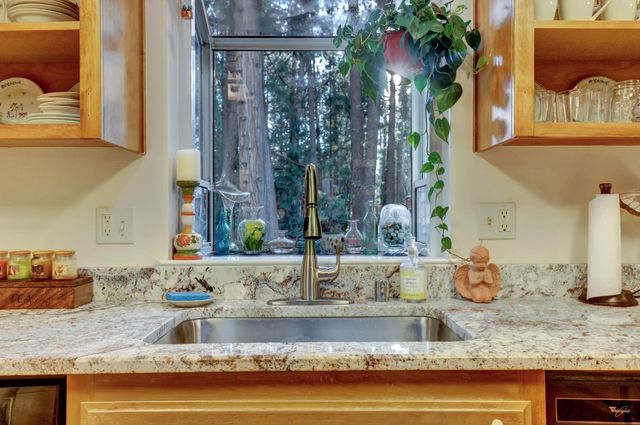 364 Gracie Rd, Nevada City, CA 95959