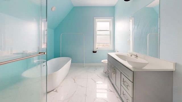 346 Cherry 2, Newton, MA 02465