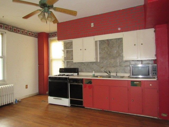 240 Penn Adamsburg Road, Hempfield Twp, PA 15675