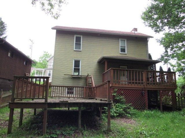 240 Penn Adamsburg Road, Hempfield Twp, PA 15675