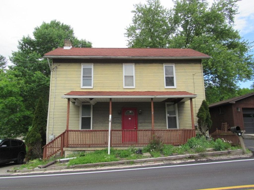 240 Penn Adamsburg Road, Hempfield Twp, PA 15675