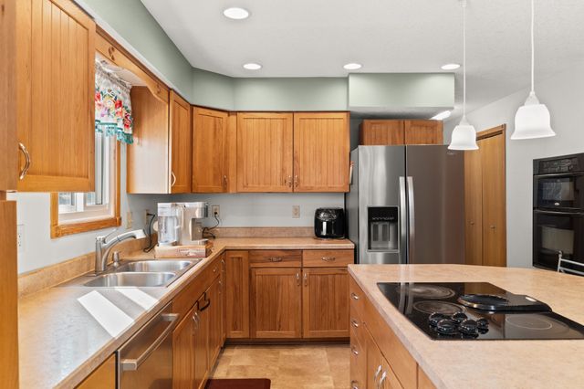 487 Sunrise Circle, Pleasant Hill, IA 50327