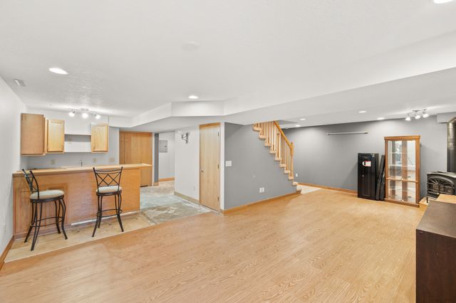 487 Sunrise Circle, Pleasant Hill, IA 50327