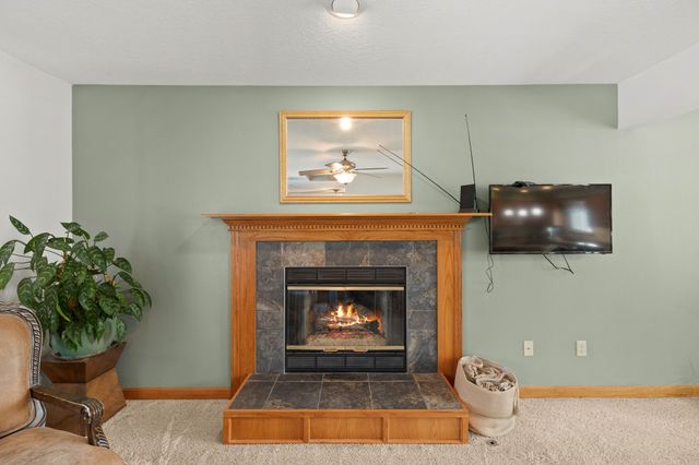 487 Sunrise Circle, Pleasant Hill, IA 50327