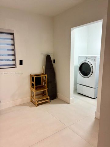 14324 Garden Dr, Miami, FL 33168