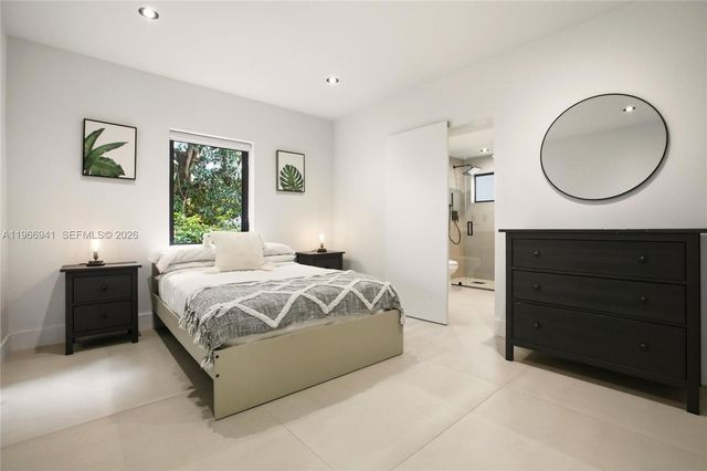 14324 Garden Dr, Miami, FL 33168