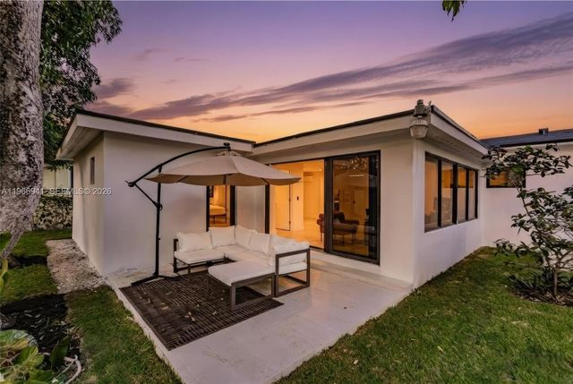 14324 Garden Dr, Miami, FL 33168