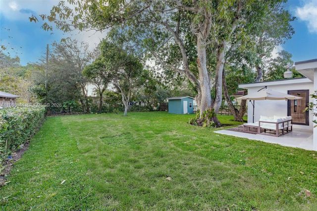 14324 Garden Dr, Miami, FL 33168