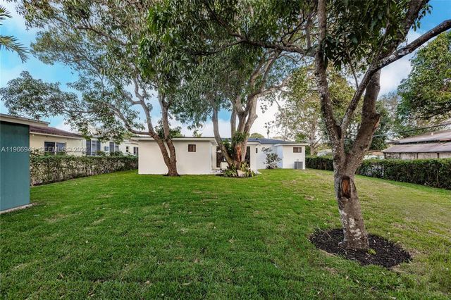 14324 Garden Dr, Miami, FL 33168